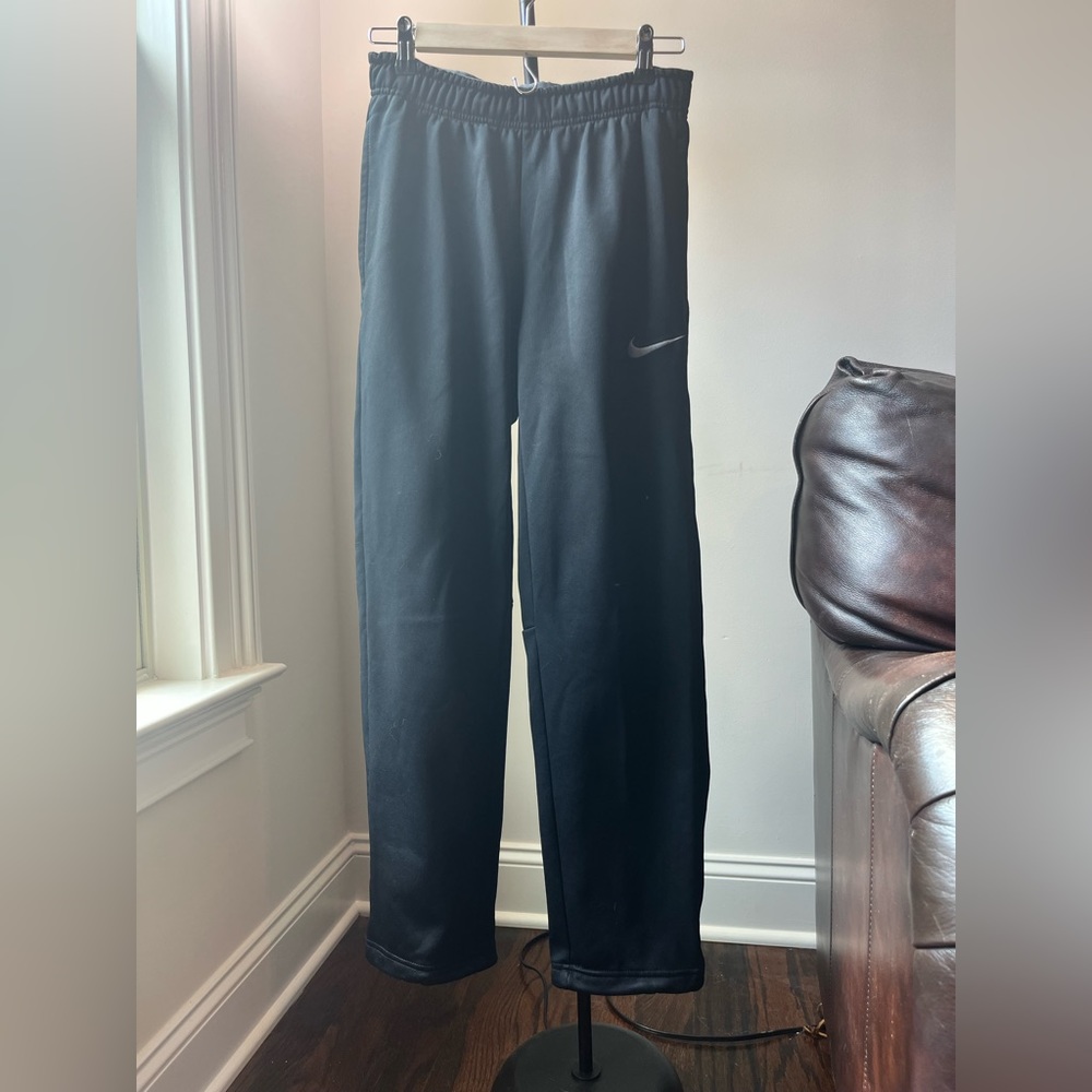 Nike Therma-Fit Sweatpants | Size S | Black | 🧚🏼‍♂️